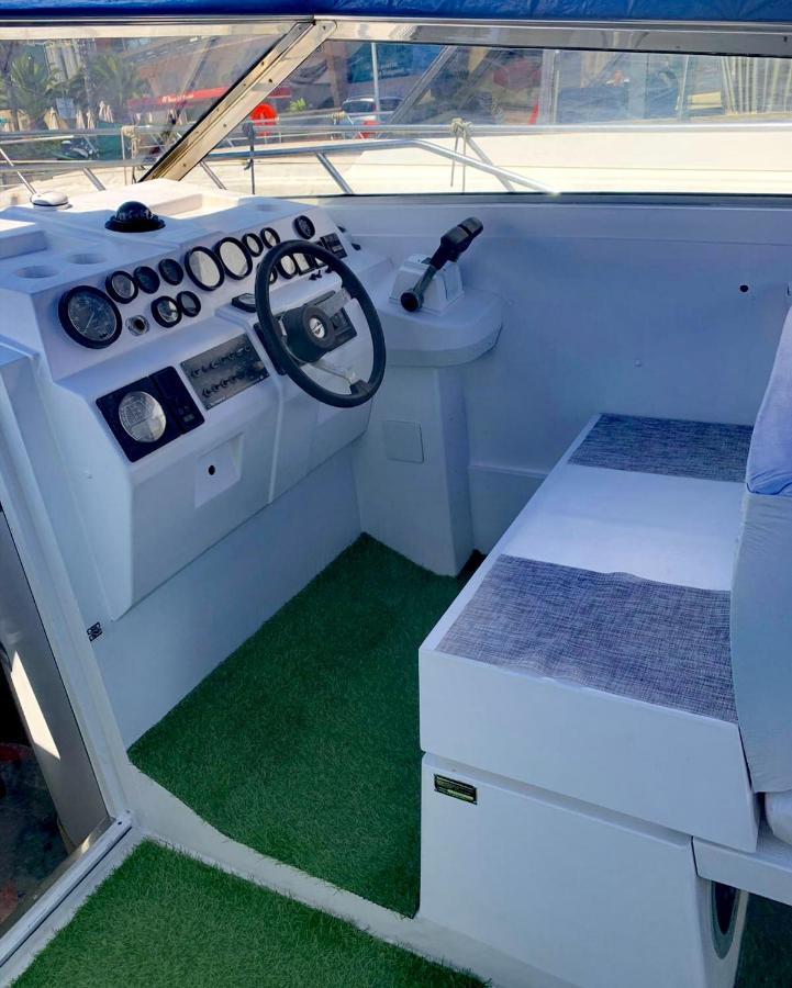 Cozy Private Two Rooms Yacht In Barcelona With Free Parking ซานต์อาเตรียเดเบซอซ ภายนอก รูปภาพ