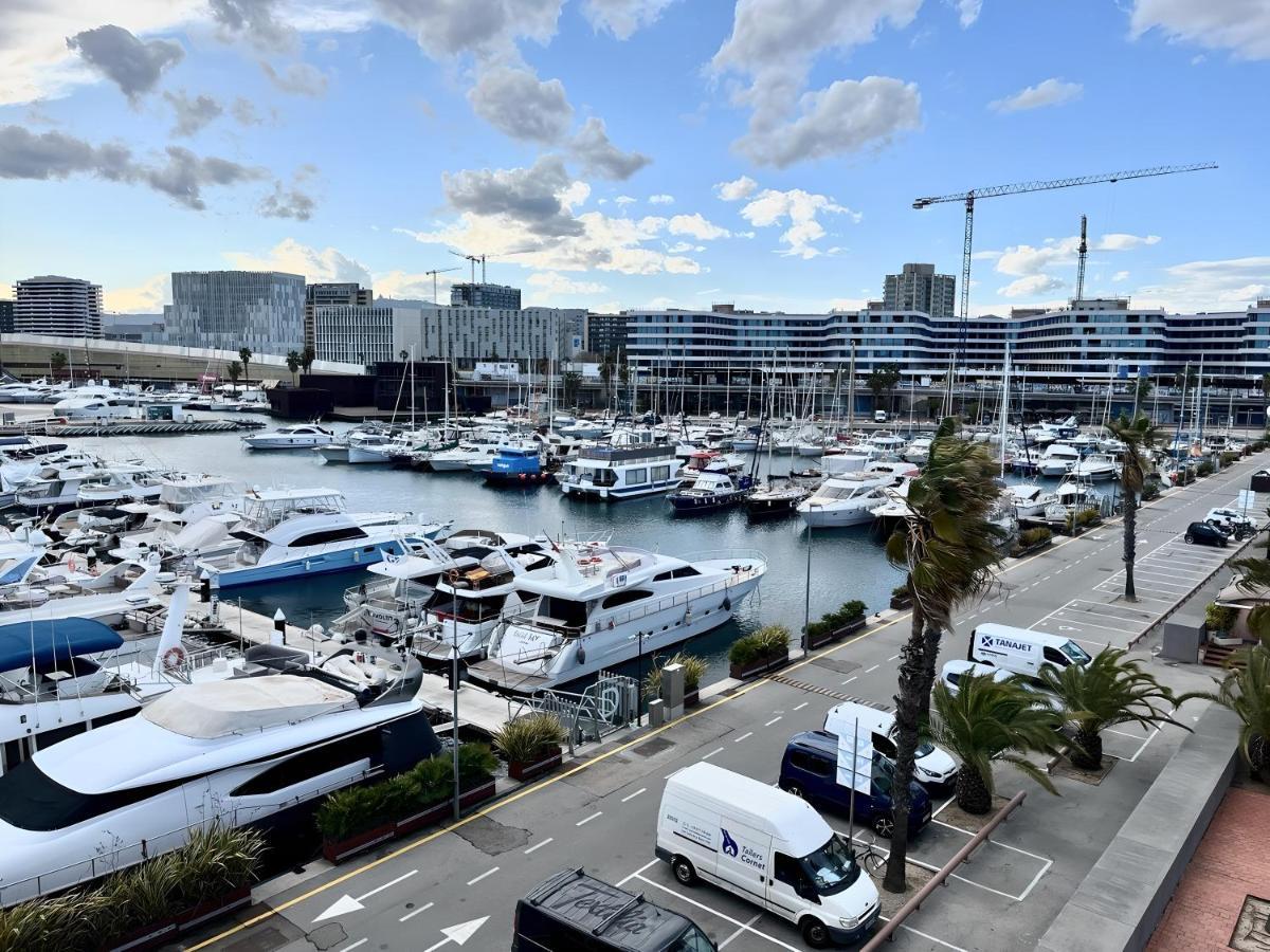 Cozy Private Two Rooms Yacht In Barcelona With Free Parking ซานต์อาเตรียเดเบซอซ ภายนอก รูปภาพ